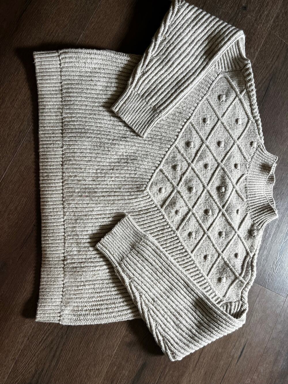 Calvin Klein Women’s Small Oatmeal Chunky Knit Mock Neck Diamond Bobble Sweater